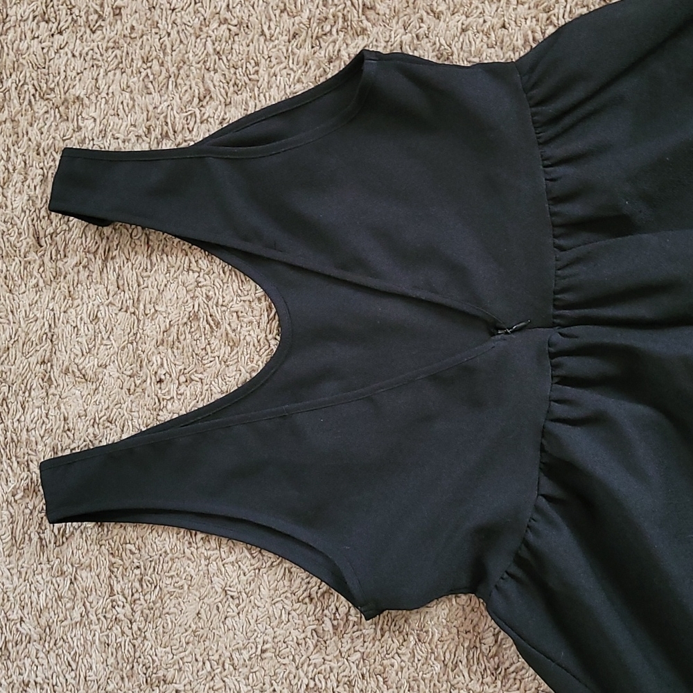 Short romper - Picture 3 of 4